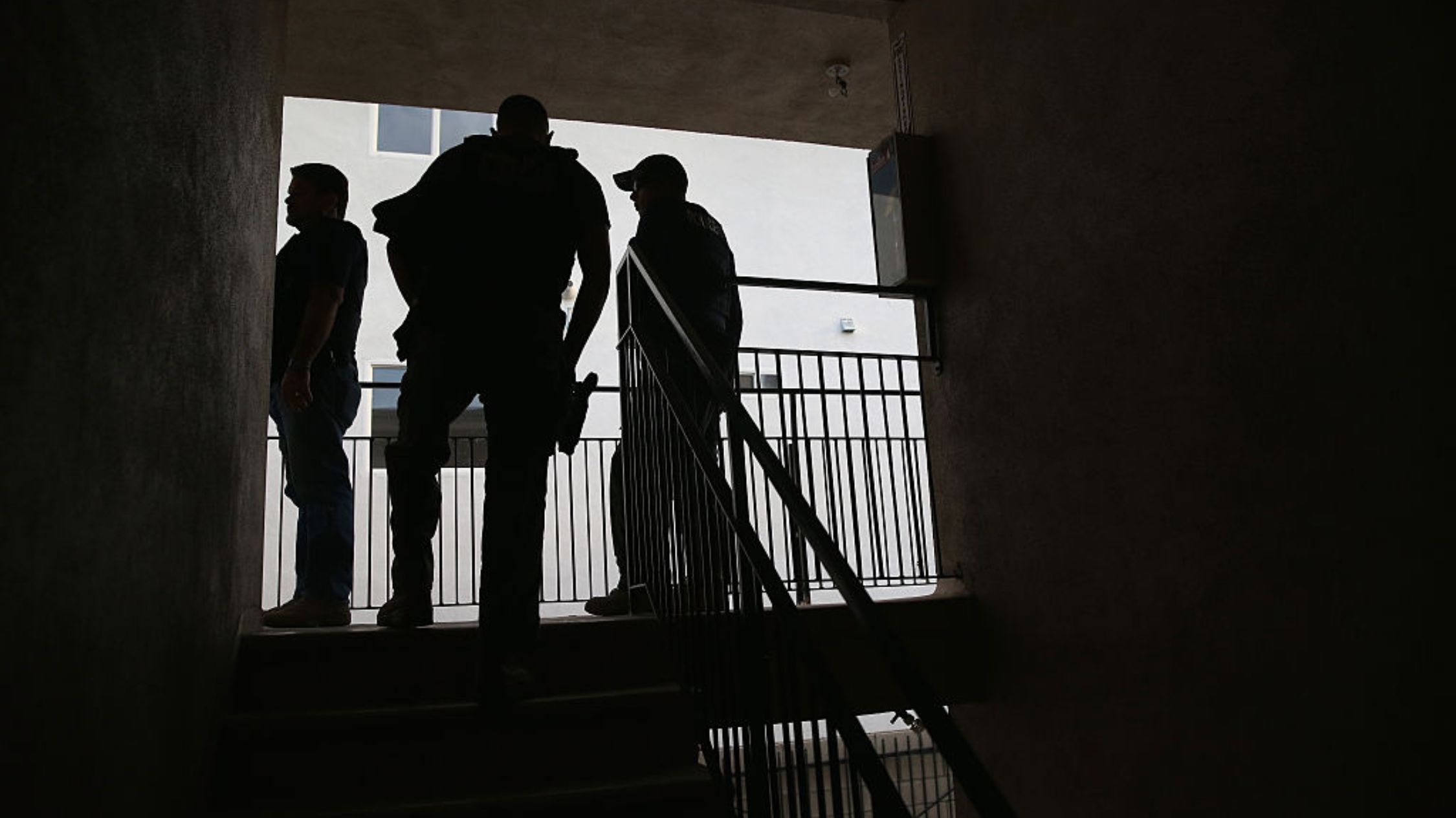 Por qué pueden ser deportados los inmigrantes en EE.UU. que poseen una «green card»