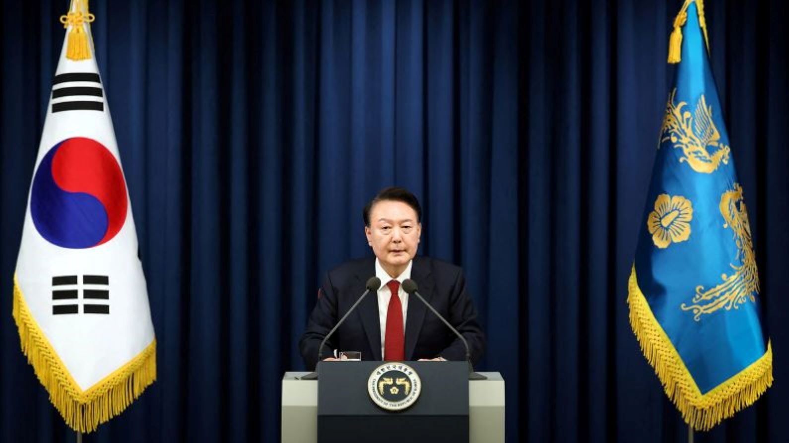 ANÁLISIS | La turbulenta historia de Corea del Sur de golpes de Estado y presidentes derrocados