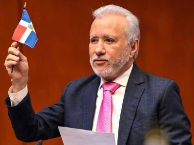 Antonio Taveras Guzmán busca presidir el Senado desde agosto