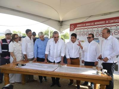 Abinader defiende trabajos de monorriel en el Reparto Universitario
