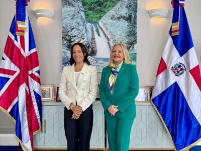 Dos mujeres encabezan las embajadas de Haití y RD Corte de St James