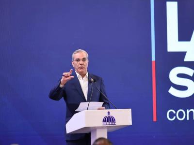 Abinader dispone investigar compra de vehículos en el Gobierno