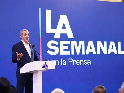 Abinader encabeza LA Semanal con la Prensa desde Santiago