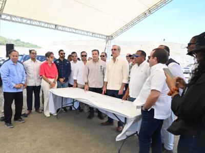 Abinader supervisa trabajos en el vertedero de Puerto Plata